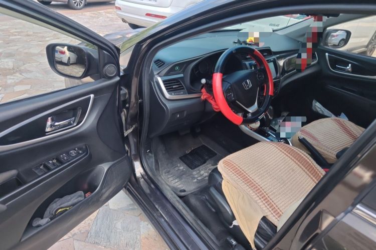 Used Honda Crider 2013 1.8L automatic luxury edition Driver Seat