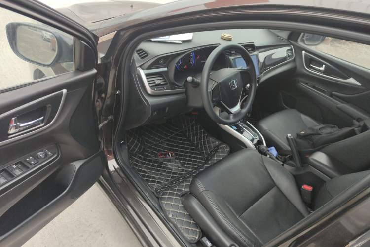 Used Honda Crider 2013 1.8L automatic comfort version Driver Seat