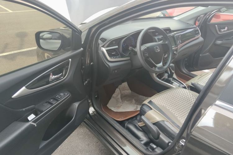 Used Honda Crider 2013 1.8L automatic luxury edition Driver Seat