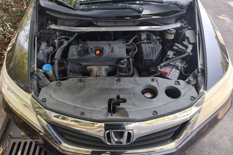 Used Honda Crider 2013 1.8L automatic luxury edition Engine Bay