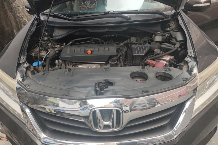 Used Honda Crider 2013 1.8L automatic luxury edition Engine Bay