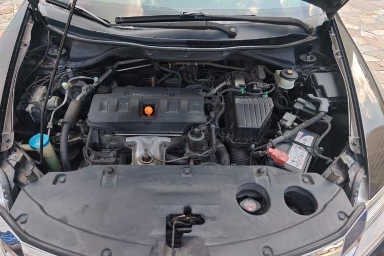 Used Honda Crider 2013 1.8L automatic luxury edition Engine Bay