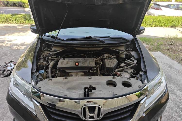 Used Honda Crider 2013 1.8L automatic luxury edition Engine Bay