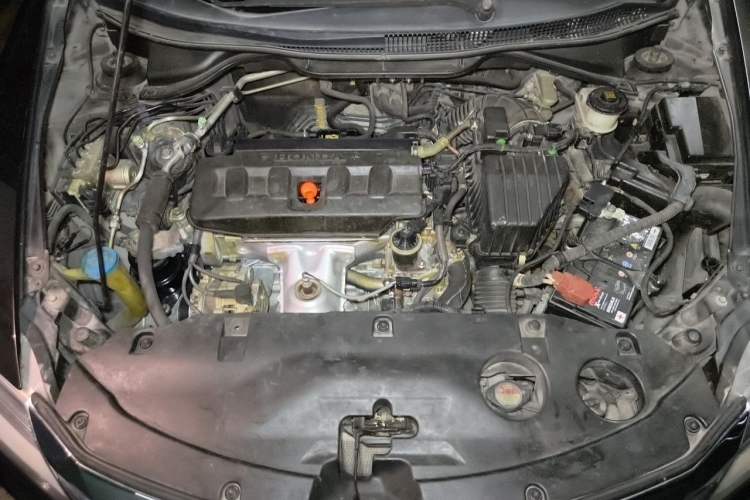 Used Honda Crider 2013 1.8L automatic luxury edition Engine Bay
