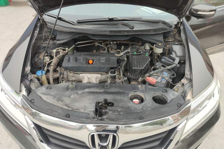 Used Honda Crider 2013 1.8L automatic comfort version Engine Bay