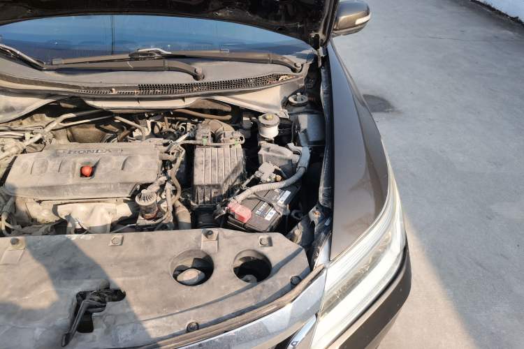 Used Honda Crider 2013 1.8L automatic flagship version Engine Bay Left