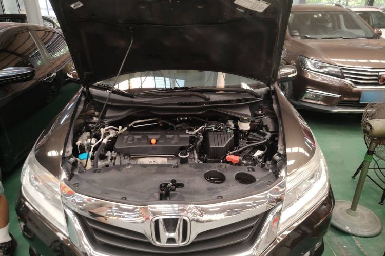 Used Honda Crider 2013 1.8L automatic luxury edition Engine Bay