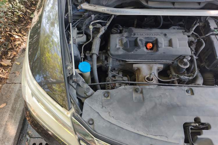 Used Honda Crider 2013 1.8L automatic luxury edition Engine Bay Right