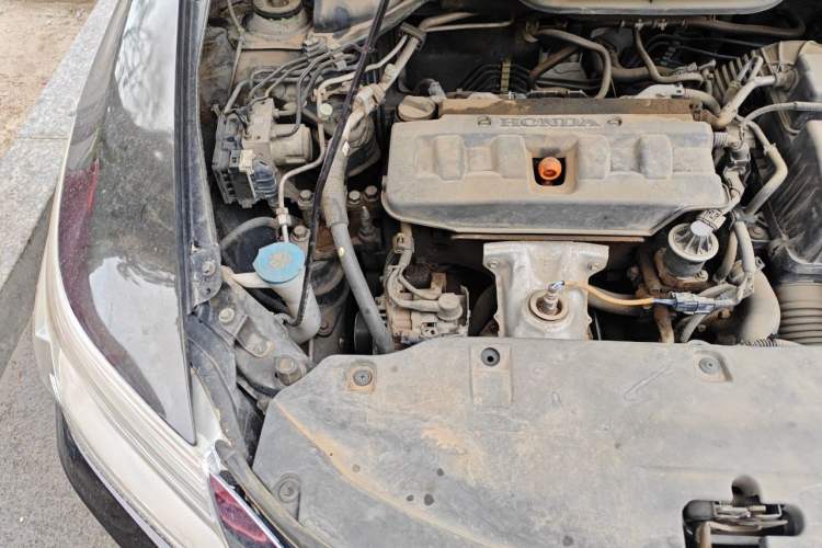 Used Honda Crider 2013 1.8L automatic luxury edition Engine Bay Right