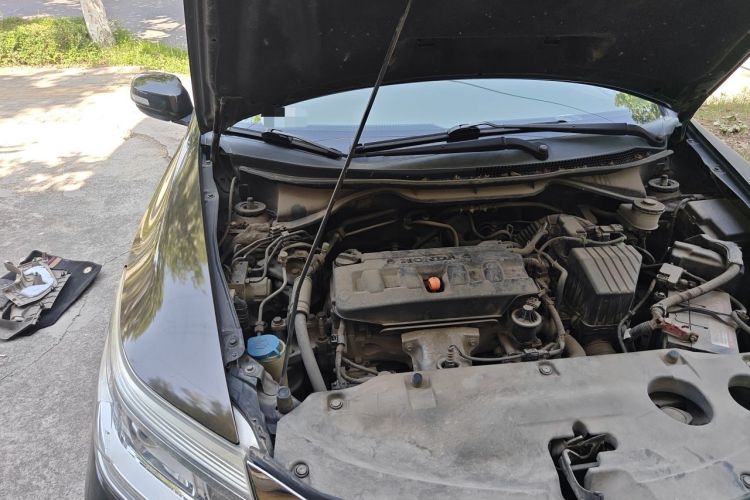 Used Honda Crider 2013 1.8L automatic luxury edition Engine Bay Right