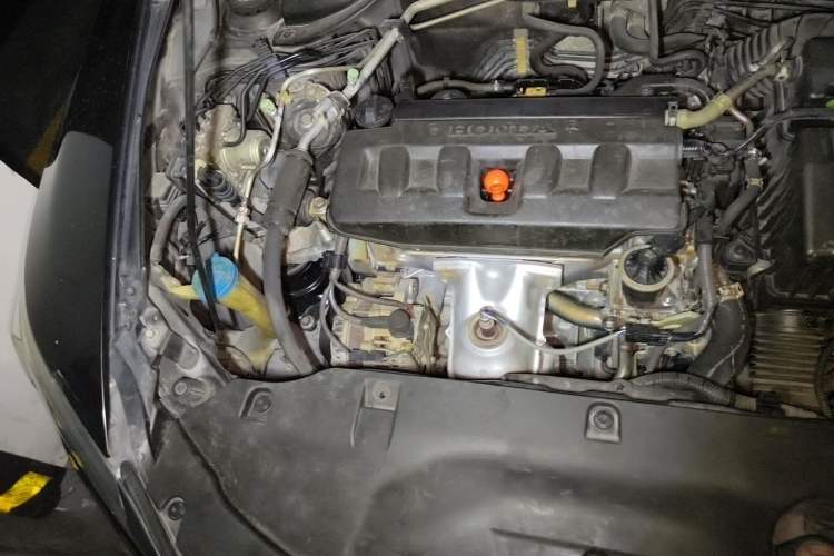 Used Honda Crider 2013 1.8L automatic luxury edition Engine Bay Right