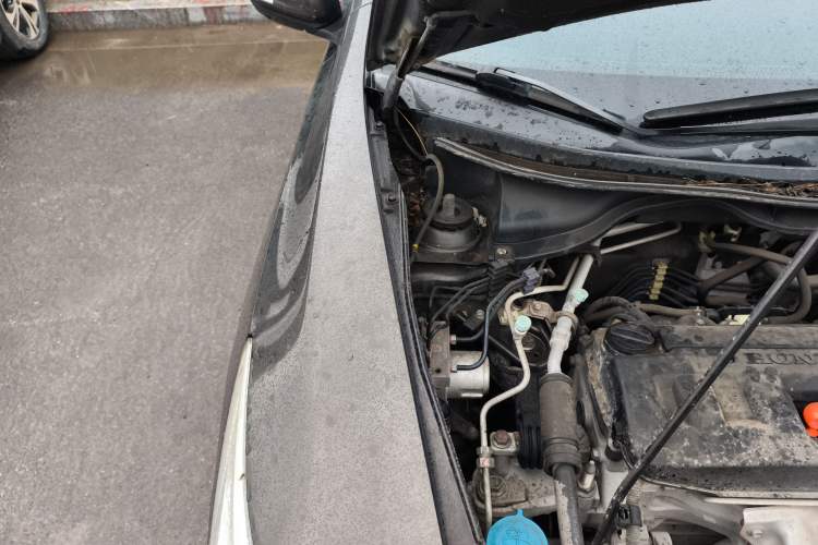 Used Honda Crider 2013 1.8L automatic luxury edition Engine Bay Right