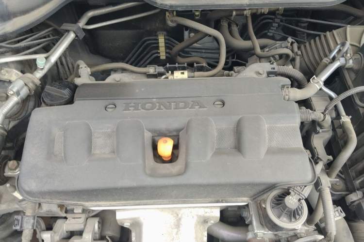 Used Honda Crider 2013 1.8L automatic luxury edition Engine Bay