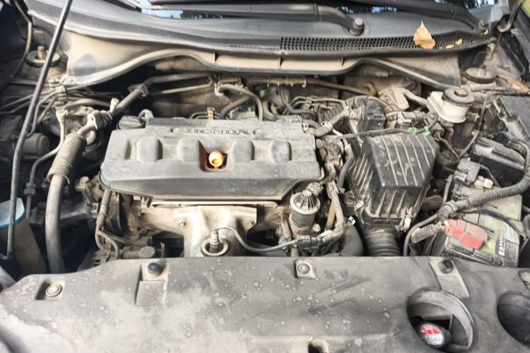Used Honda Crider 2013 1.8L automatic luxury edition Engine Bay