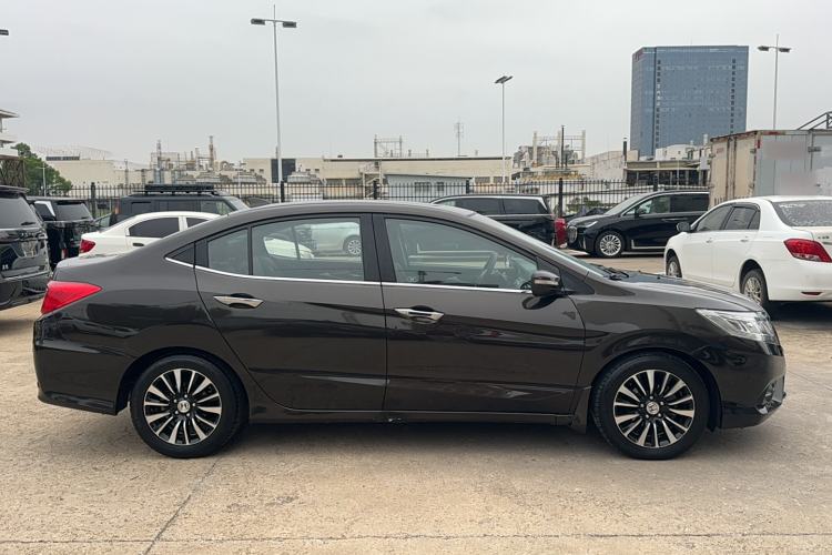 Used Honda Crider 2013 1.8L automatic luxury edition Exterior 2