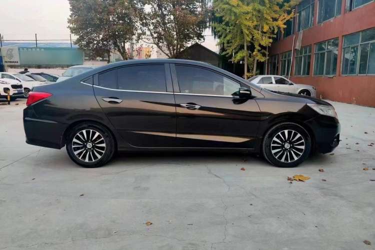 Used Honda Crider 2013 1.8L automatic luxury edition Exterior 2
