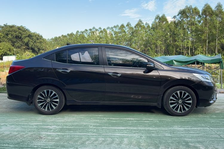 Used Honda Crider 2013 1.8L automatic flagship version Exterior 2