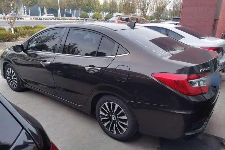 Used Honda Crider 2013 1.8L automatic luxury edition Exterior 5