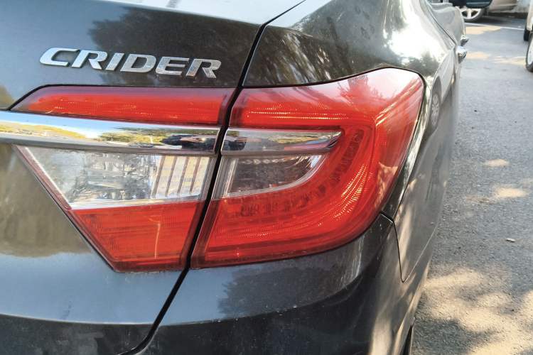 Used Honda Crider 2013 1.8L automatic luxury edition Exterior 6