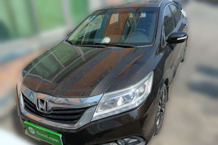 Used Honda Crider 2013 1.8L automatic luxury edition Front