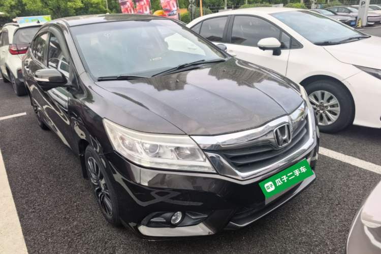 Used Honda Crider 2013 1.8L automatic luxury edition Front Right 45 Deg