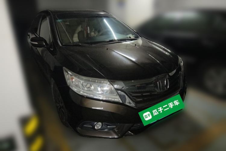 Used Honda Crider 2013 1.8L automatic luxury edition Front Right 45 Deg
