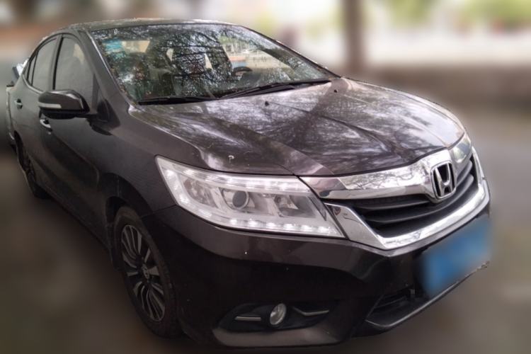 Used Honda Crider 2013 1.8L automatic luxury edition Front Right 45 Deg