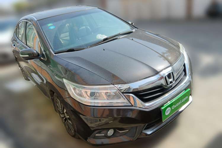 Used Honda Crider 2013 1.8L automatic luxury edition Front Right 45 Deg