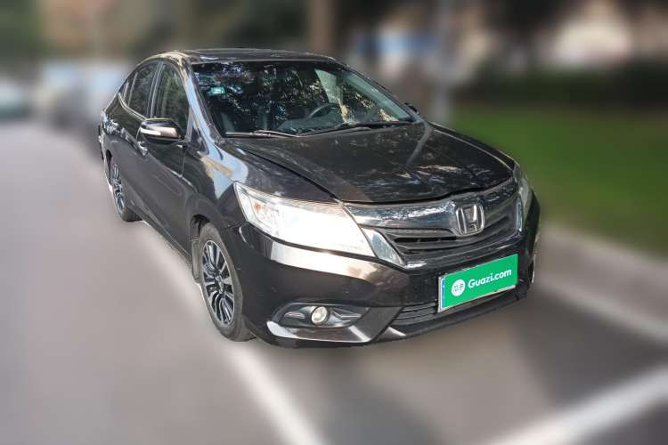 Used Honda Crider 2013 1.8L automatic luxury edition Front Right 45 Deg
