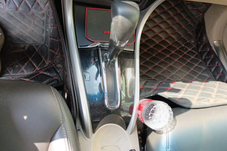 Used Honda Crider 2013 1.8L automatic luxury edition Gear Lever