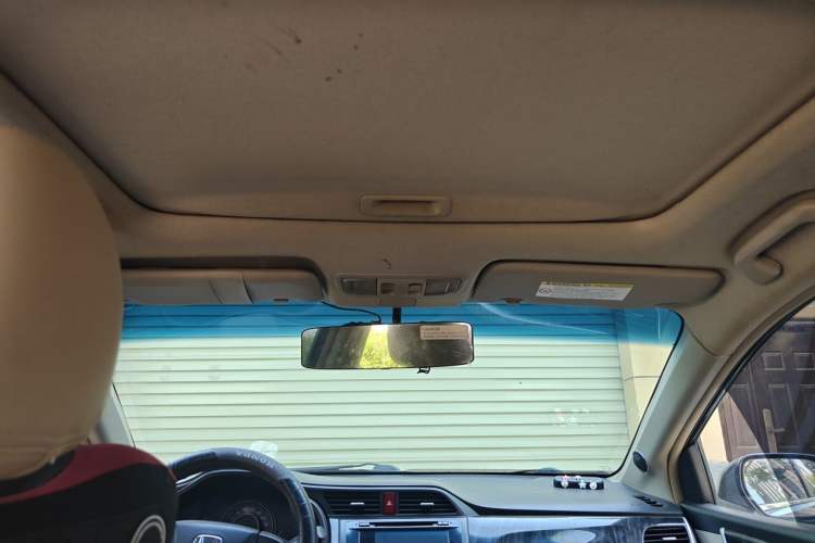 Used Honda Crider 2013 1.8L automatic luxury edition Headliner