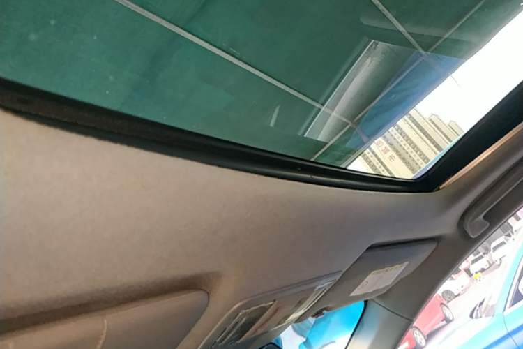 Used Honda Crider 2013 1.8L automatic luxury edition Headliner