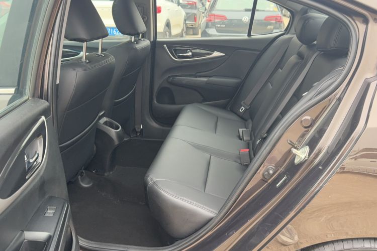 Used Honda Crider 2013 1.8L automatic luxury edition Interior 1