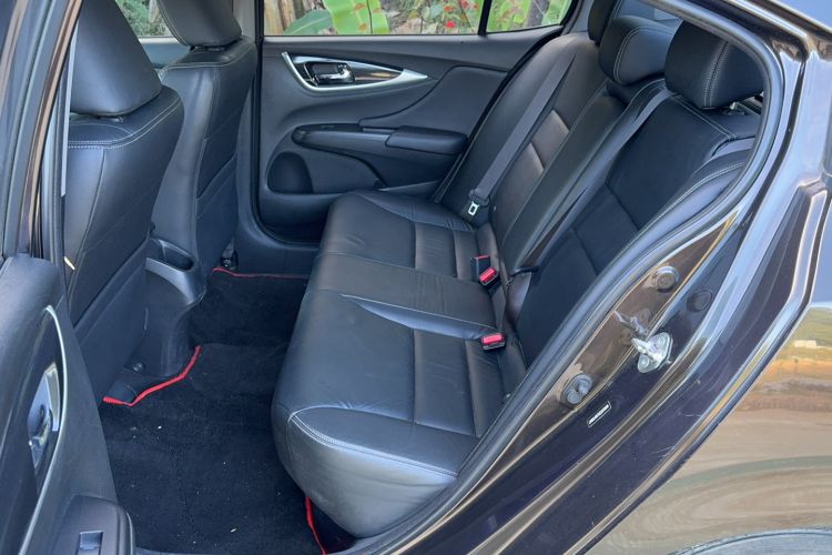 Used Honda Crider 2013 1.8L automatic flagship version Interior 1