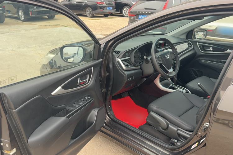 Used Honda Crider 2013 1.8L automatic luxury edition Interior 2