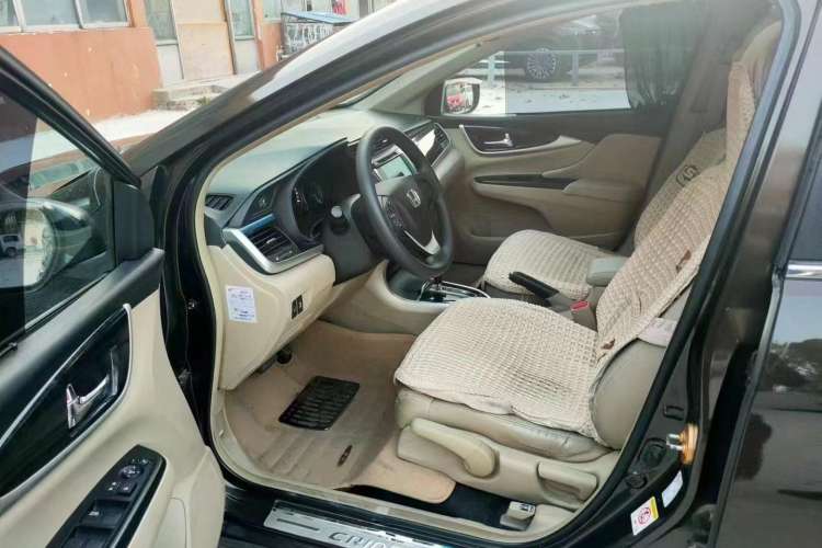 Used Honda Crider 2013 1.8L automatic luxury edition Interior 3