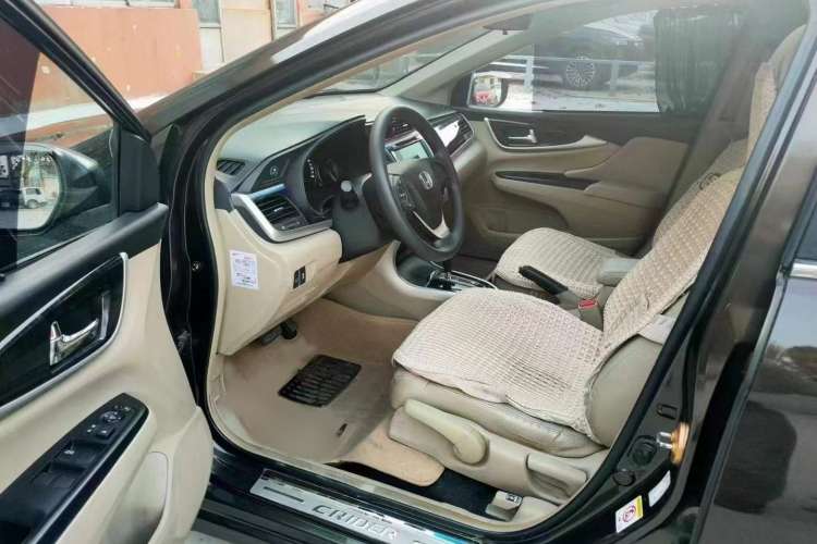 Used Honda Crider 2013 1.8L automatic luxury edition Interior 4