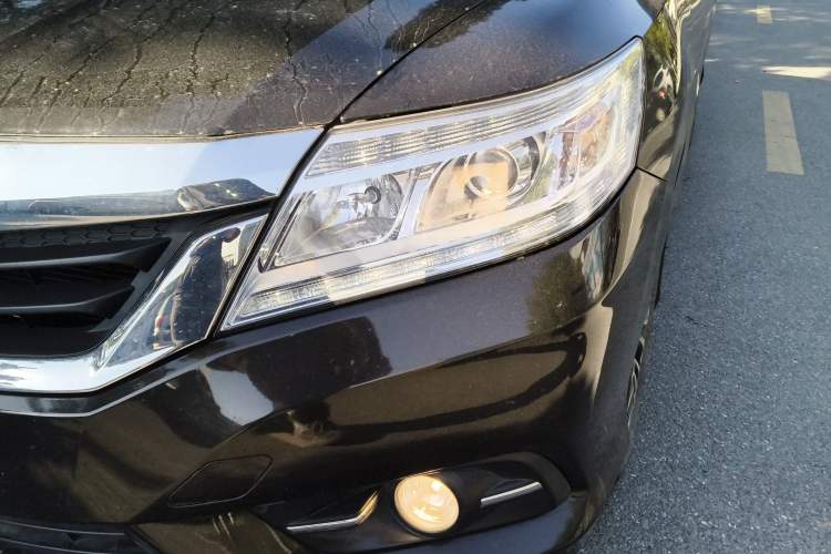 Used Honda Crider 2013 1.8L automatic luxury edition Left Front Headlight