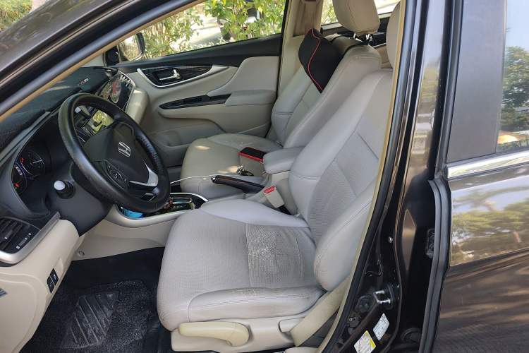 Used Honda Crider 2013 1.8L automatic luxury edition Left Front Seat