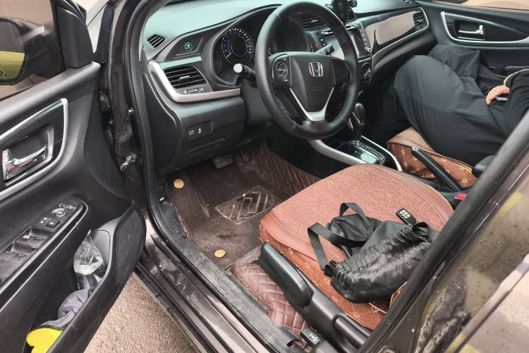 Used Honda Crider 2013 1.8L automatic luxury edition Left Front Seat
