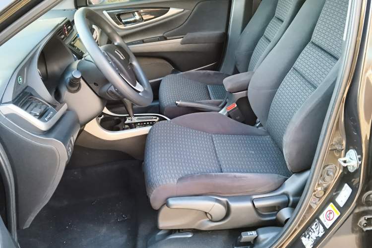 Used Honda Crider 2013 1.8L automatic luxury edition Left Front Seat
