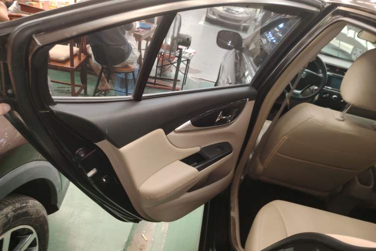 Used Honda Crider 2013 1.8L automatic luxury edition Left Rear Door Interior