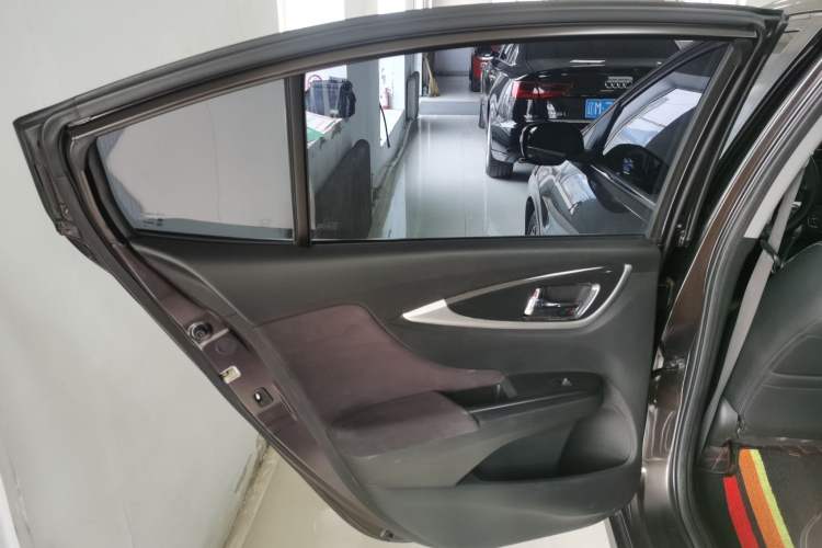 Used Honda Crider 2013 1.8L automatic flagship version Left Rear Door Interior