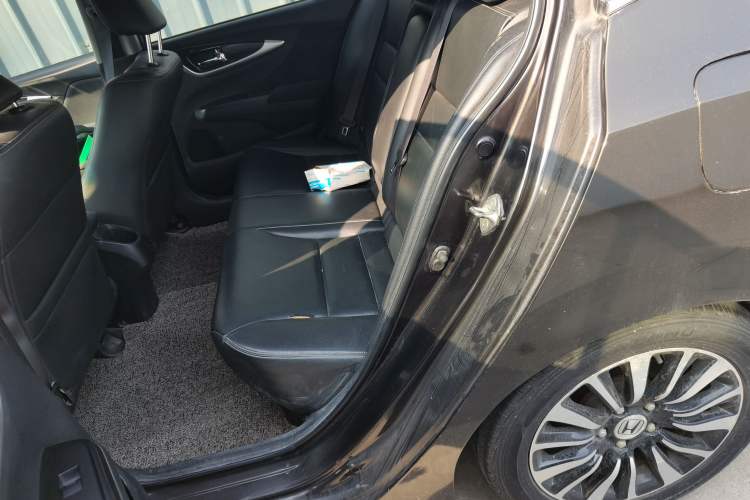 Used Honda Crider 2013 1.8L automatic flagship version Left Rear Seat