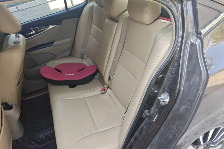 Used Honda Crider 2013 1.8L automatic luxury edition Left Rear Seat