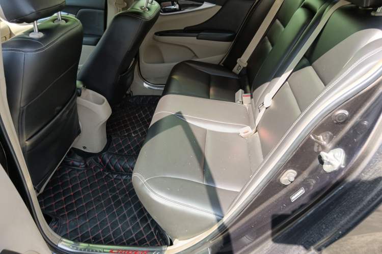 Used Honda Crider 2013 1.8L automatic luxury edition Left Rear Seat