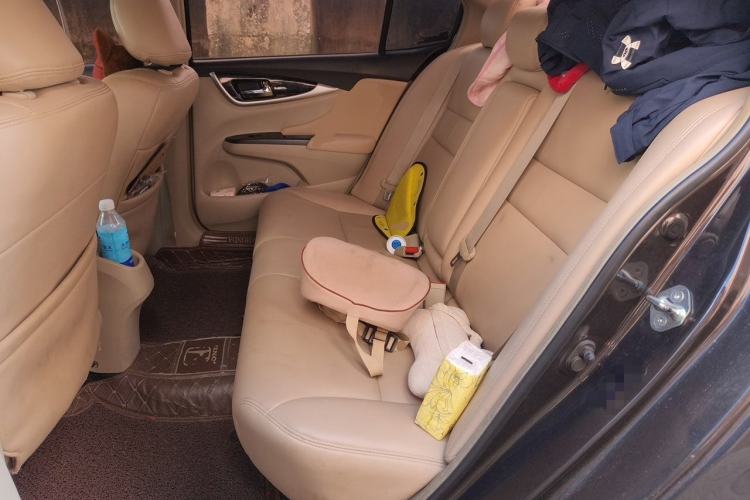 Used Honda Crider 2013 1.8L automatic luxury edition Left Rear Seat
