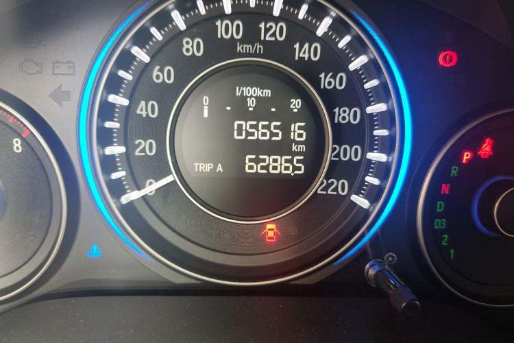 Used Honda Crider 2013 1.8L automatic luxury edition Odometer Close Up
