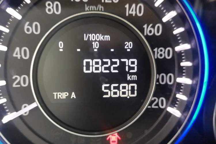 Used Honda Crider 2013 1.8L automatic luxury edition Odometer Close Up