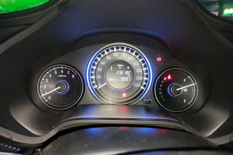 Used Honda Crider 2013 1.8L automatic luxury edition Odometer Close Up